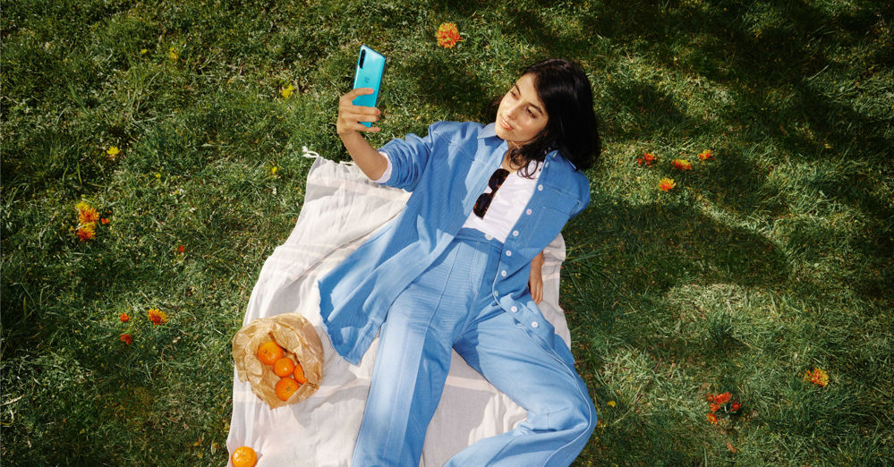 OnePlus uk outdoor selfie
